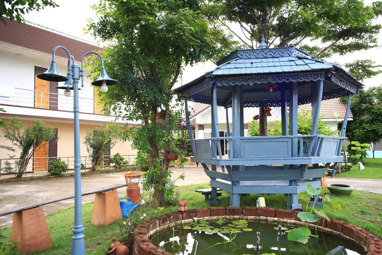 Baanpooya Hotel And Resort Tak Exterior foto